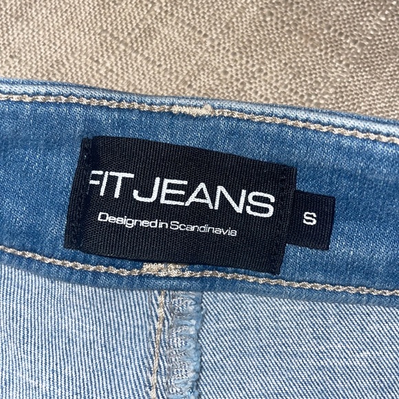 Fit Jeans - Picture 4 of 9